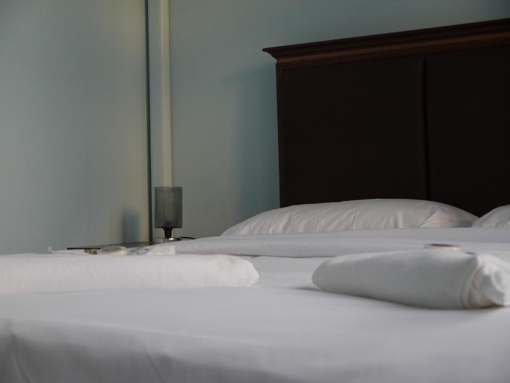 Jeesnail Guesthouse Бангкок Экстерьер фото
