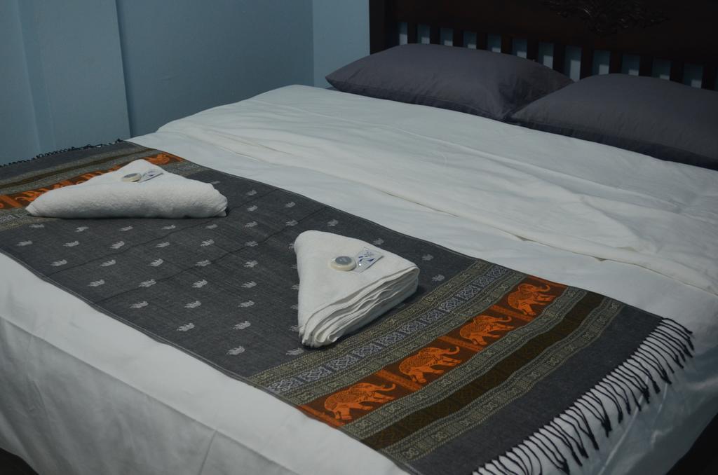 Jeesnail Guesthouse Бангкок Экстерьер фото